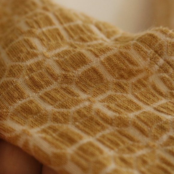 π¨π¦ Leave Nothing But Footprints Shawl/Shrug - Picture 6 of 7